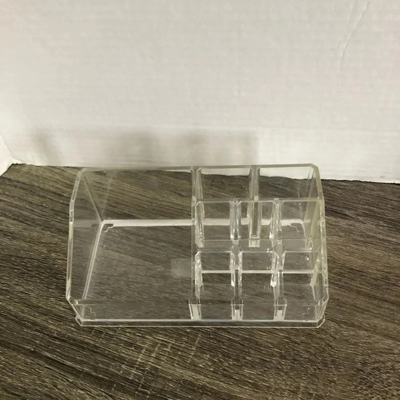 Clear Acrylic Organizer - Picture 1 of 7